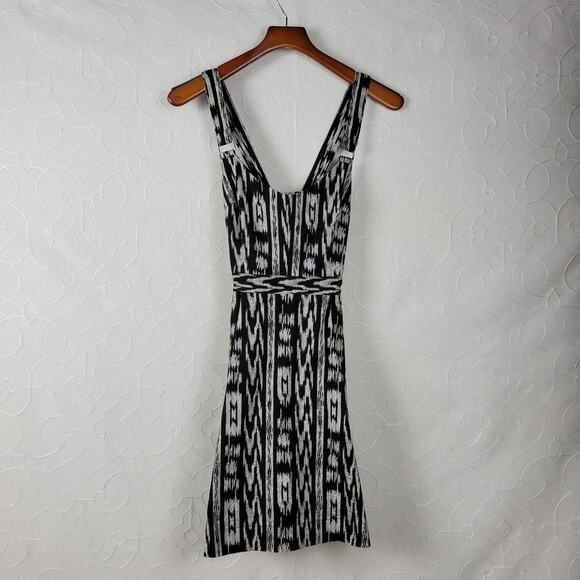 RACHEL Rachel Roy Womens Dress 6 Black Gray Ikat Print Criss Cross Straps Mini - Picture 5 of 13